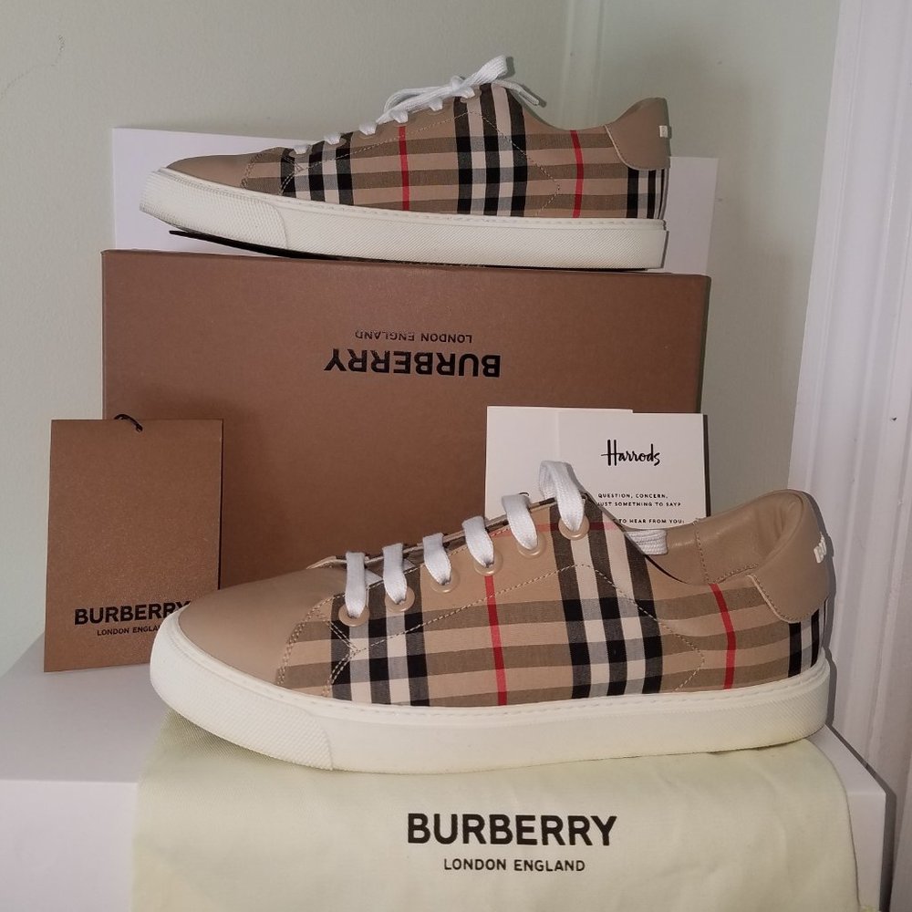 (SOLD) $429 BURBERRY Women's Albridge Vintage Ch Sneakers - Picture 10 of 16